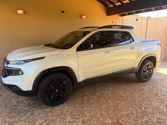 FIAT TORO 1.3 TURBO 270 FLEX VOLCANO AT6 FIAT TORO 1.3 TURBO 270 FLEX VOLCANO AT6